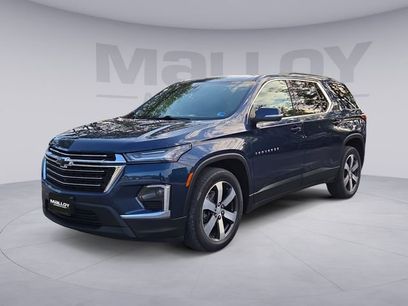 Used 2022 Chevrolet Traverse LT w/ LT Premium Package