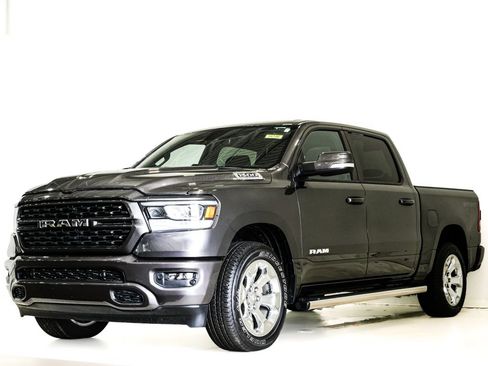 Used 2022 RAM 1500 Big Horn AWD/4WD image 3