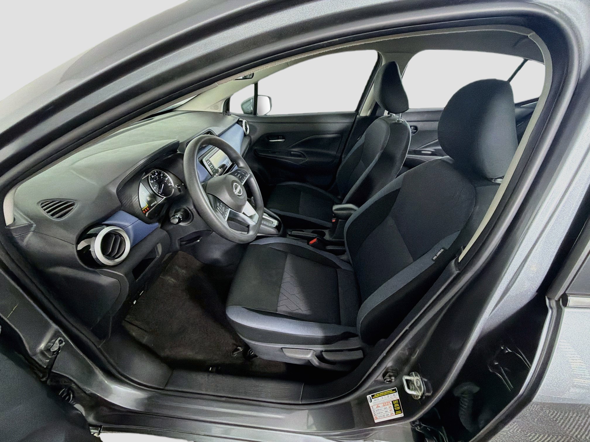 Used 2025 Nissan Versa SV FWD image 13