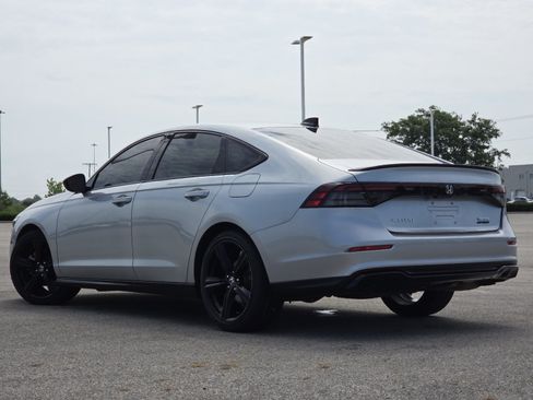 Used 2025 Honda Accord Sport image 16