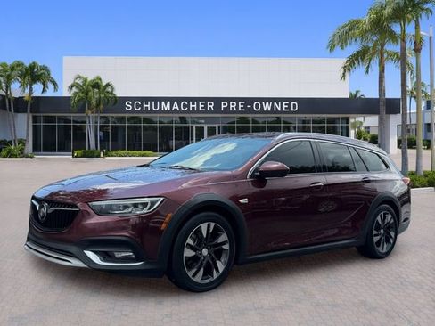 Used 2020 Buick Regal Essence AWD/4WD image 3