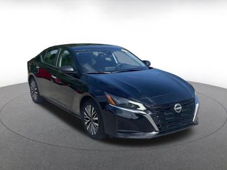 Used 2025 Nissan Altima 2.5 SV video 2