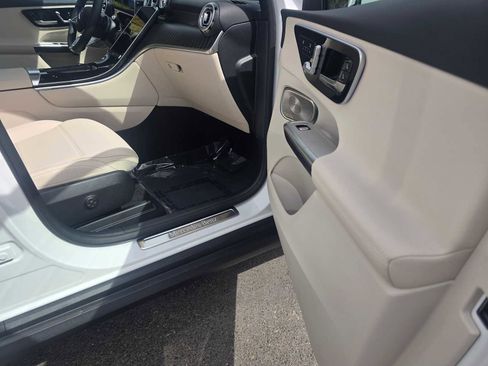 Used 2026 Mercedes-Benz GLC 300 4MATIC image 10