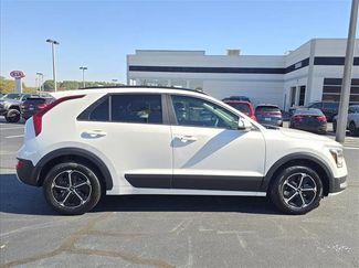 New 2026 Kia Niro EX video 2