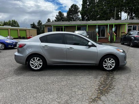 Used 2012 MAZDA MAZDA3 i Touring FWD image 2