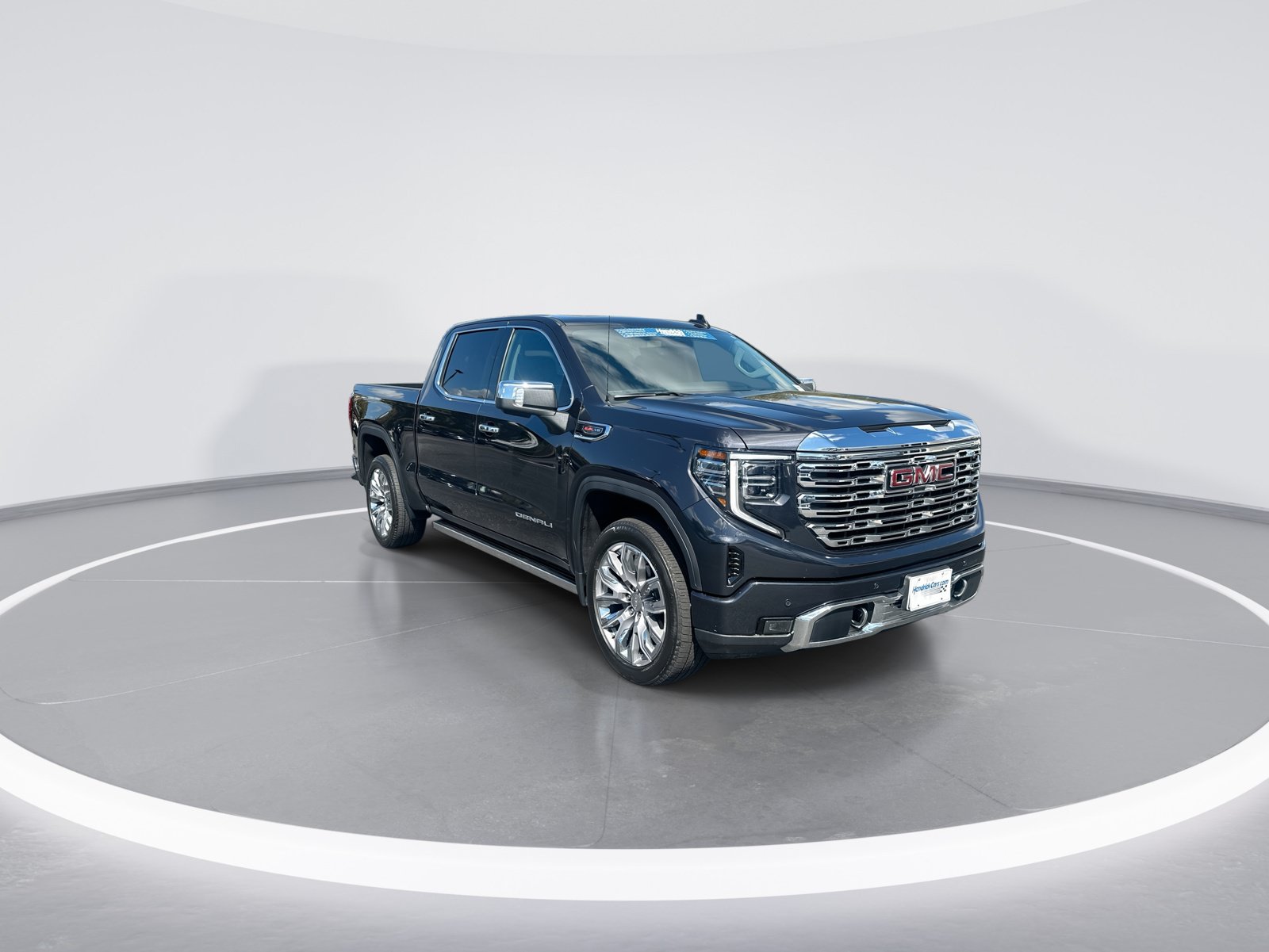 Used 2023 GMC Sierra 1500 Denali w/ Denali Reserve Package AWD/4WD image 2