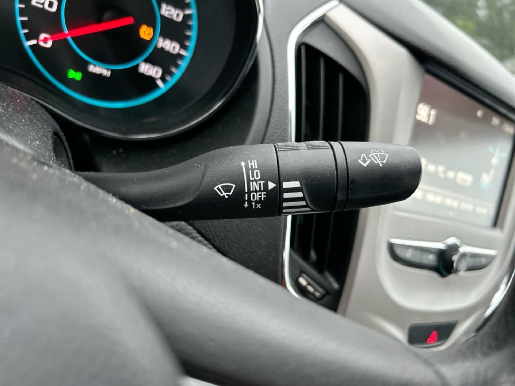 Used 2018 Chevrolet Cruze LS FWD image 14