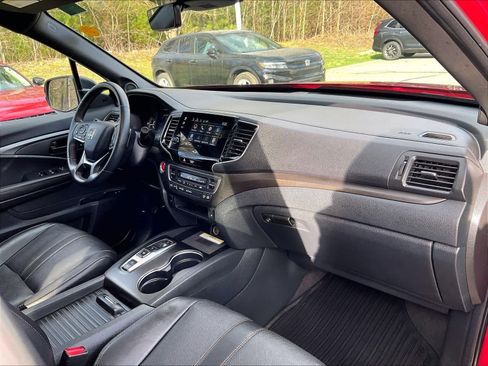 Used 2023 Honda Passport TrailSport image 14