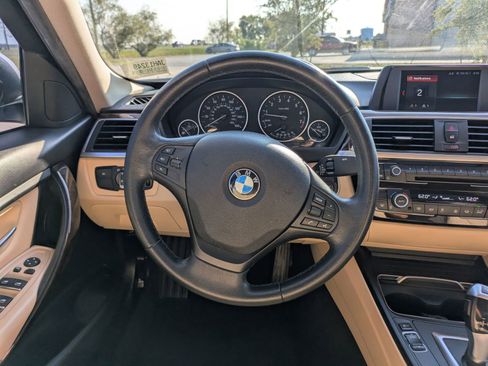 Used 2018 BMW 320i Sedan w/ Convenience Package image 20