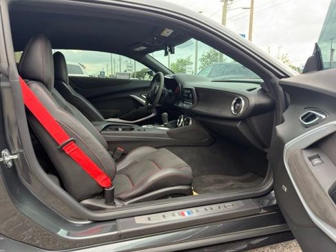 Used 2018 Chevrolet Camaro ZL1 RWD image 9