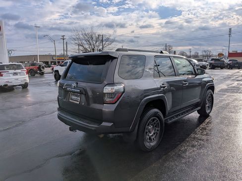 Used 2019 Toyota 4Runner TRD Off-Road image 10