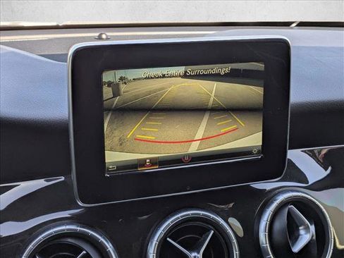 Used 2015 Mercedes-Benz CLA 250 4MATIC image 13