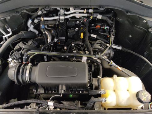 Used 2022 Ford Explorer XLT RWD image 30