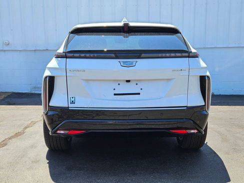 New 2025 Cadillac Lyriq Luxury w/ LPO, Floor Liner Package image 4