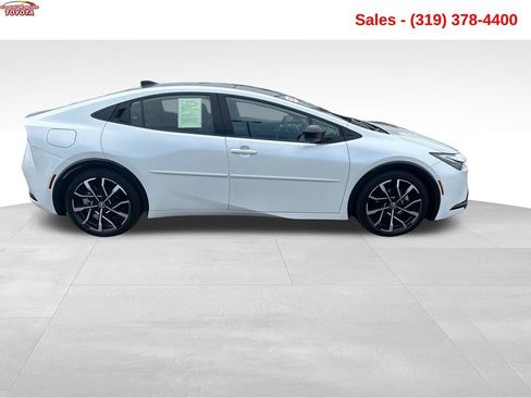Used 2024 Toyota Prius Prime Premium w/ Advanced Technology Package FWD image 7