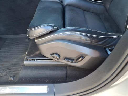 Used 2019 Volvo XC90 T5 R-Design w/ Protection Package image 11