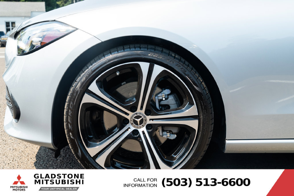 Used 2023 Mercedes-Benz C 300 Sedan image 5