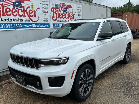 Used 2023 Jeep Grand Cherokee L Overland AWD/4WD image 6