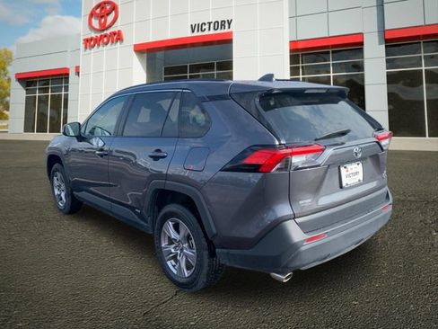 Used 2025 Toyota RAV4 XLE AWD/4WD image 5