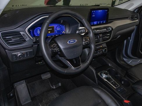 Used 2022 Ford Escape SEL w/ Technology Package image 6