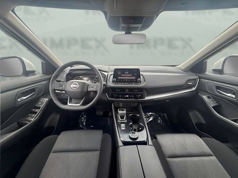 Used 2026 Nissan Rogue SV AWD/4WD image 11