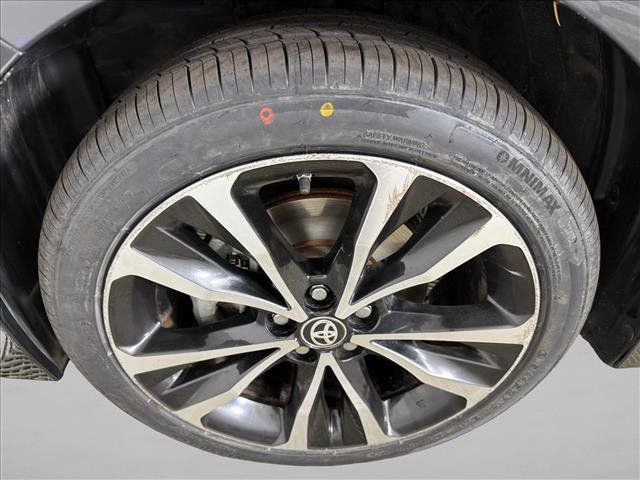 Used 2018 Toyota Corolla SE FWD image 11