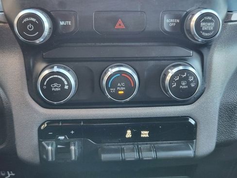 Used 2024 RAM 2500 Tradesman w/ Chrome Appearance Group image 17