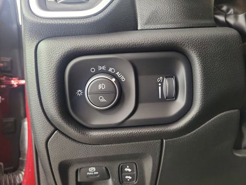 Used 2023 RAM 1500 Big Horn AWD/4WD image 13