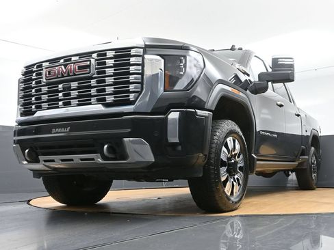 Used 2024 GMC Sierra 2500 Denali w/ Denali Reserve Package AWD/4WD image 53