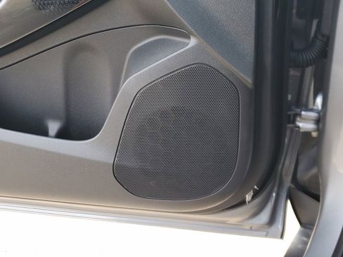 New 2026 Chevrolet Trax RS w/ Sunroof Package image 30