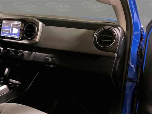 Used 2020 Toyota Tacoma SR5 image 33