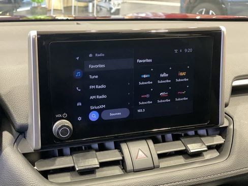 Used 2025 Toyota RAV4 XLE image 18