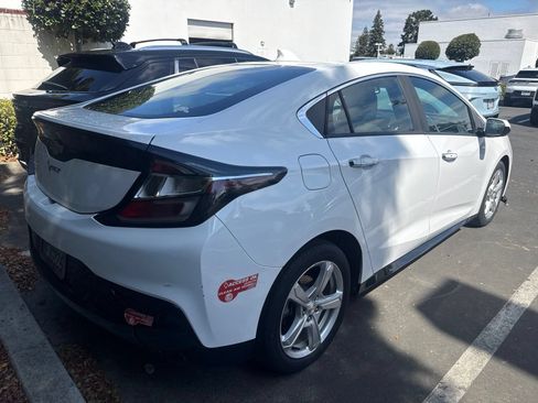 Used 2018 Chevrolet Volt LT FWD image 6
