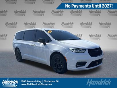Used 2024 Chrysler Pacifica Limited