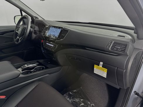 New 2025 Honda Ridgeline Black Edition image 38