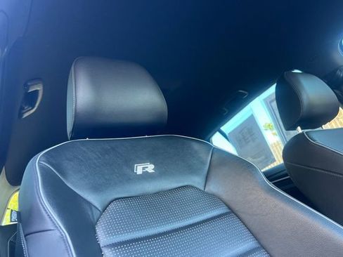 Used 2019 Volkswagen Golf R 4-Door image 19