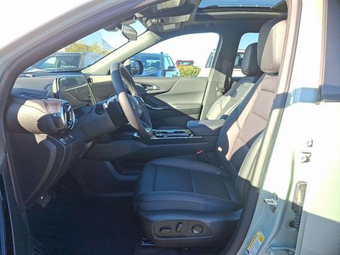 New 2026 Chevrolet Equinox LT w/ Convenience Package II image 6