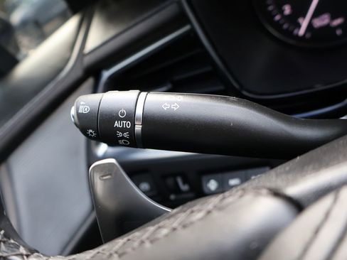 Used 2023 Cadillac XT6 Sport w/ Platinum Package image 46