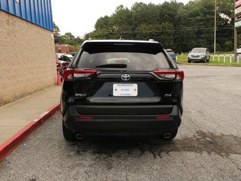 Used 2023 Toyota RAV4 XLE FWD image 5