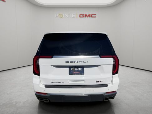 Used 2025 GMC Yukon XL Denali AWD/4WD image 4