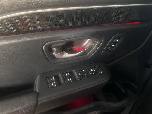 Used 2025 Honda Pilot Black Edition image 32