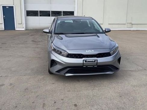 Used 2024 Kia Forte LXS image 3