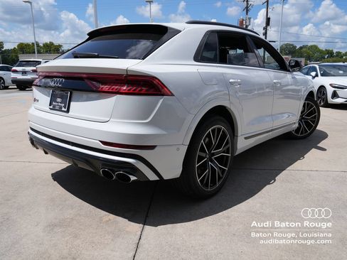 Used 2023 Audi SQ8 Prestige AWD/4WD image 5