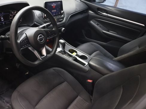 Used 2022 Nissan Altima 2.5 SV FWD image 17