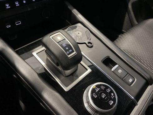 Used 2022 Mitsubishi Outlander ES image 19