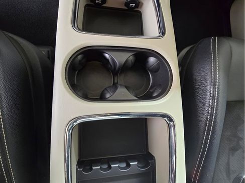 Used 2020 Dodge Grand Caravan SXT image 72