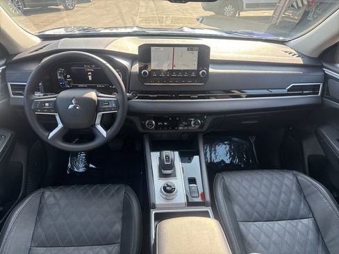 Used 2023 Mitsubishi Outlander SEL image 21