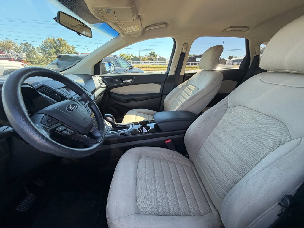 Used 2016 Ford Edge SE FWD image 10