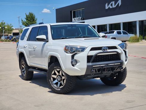Used 2018 Toyota 4Runner TRD Off-Road AWD/4WD image 1