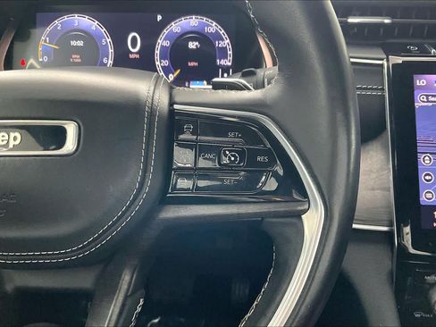 Used 2021 Jeep Grand Cherokee L Overland w/ Luxury Tech Group IV AWD/4WD image 25